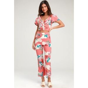 NWOT Amuse 2-Peice Floral Set Crop Top and Pants